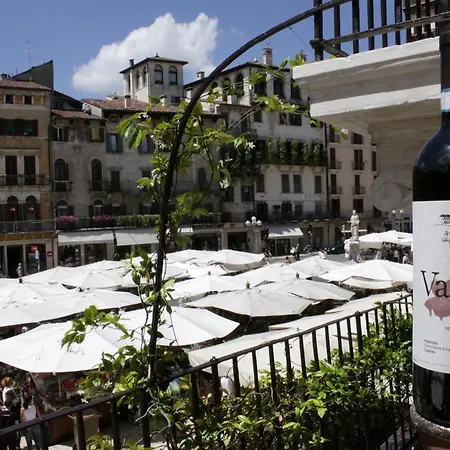 San Mammaso בית הארחה